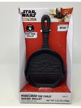 Star Wars Mandalorian Yoda Cast Iron Baking Skillet & Pancake Mix - BRAND NEW
